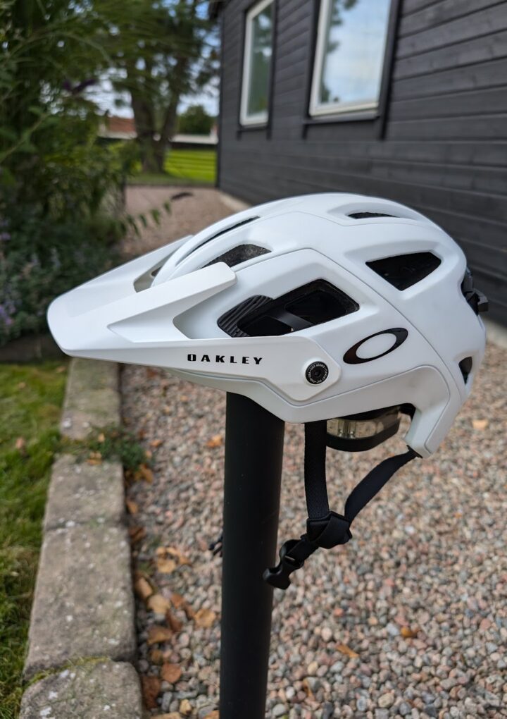 Oakley DRT5 Maven Satin White