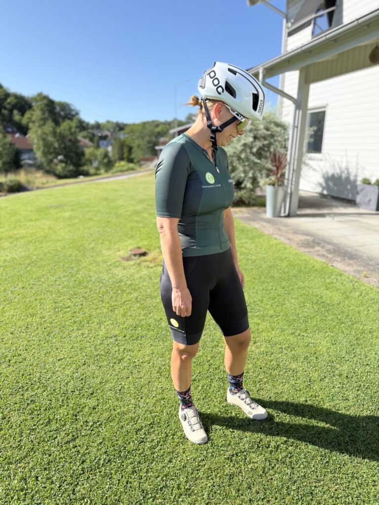 Bibs för dam – så väljer du rätt cykelbyxor för maximal komfort